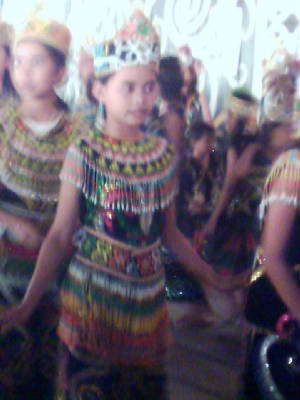 dayak_dance2.jpg